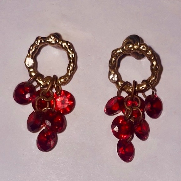*RARE*Vintage Ruby Red Gothic Gemstone Dangle Earring Set Gold/Classic DMND - Picture 1 of 5